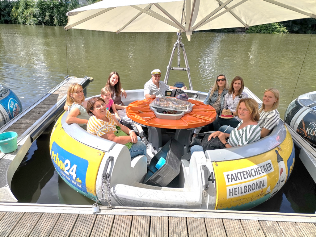 BBQ-Donut auf dem Neckar